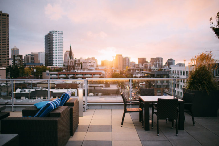 Zo maak je van je balkon in een handomdraai de ultieme plek om te chillen!